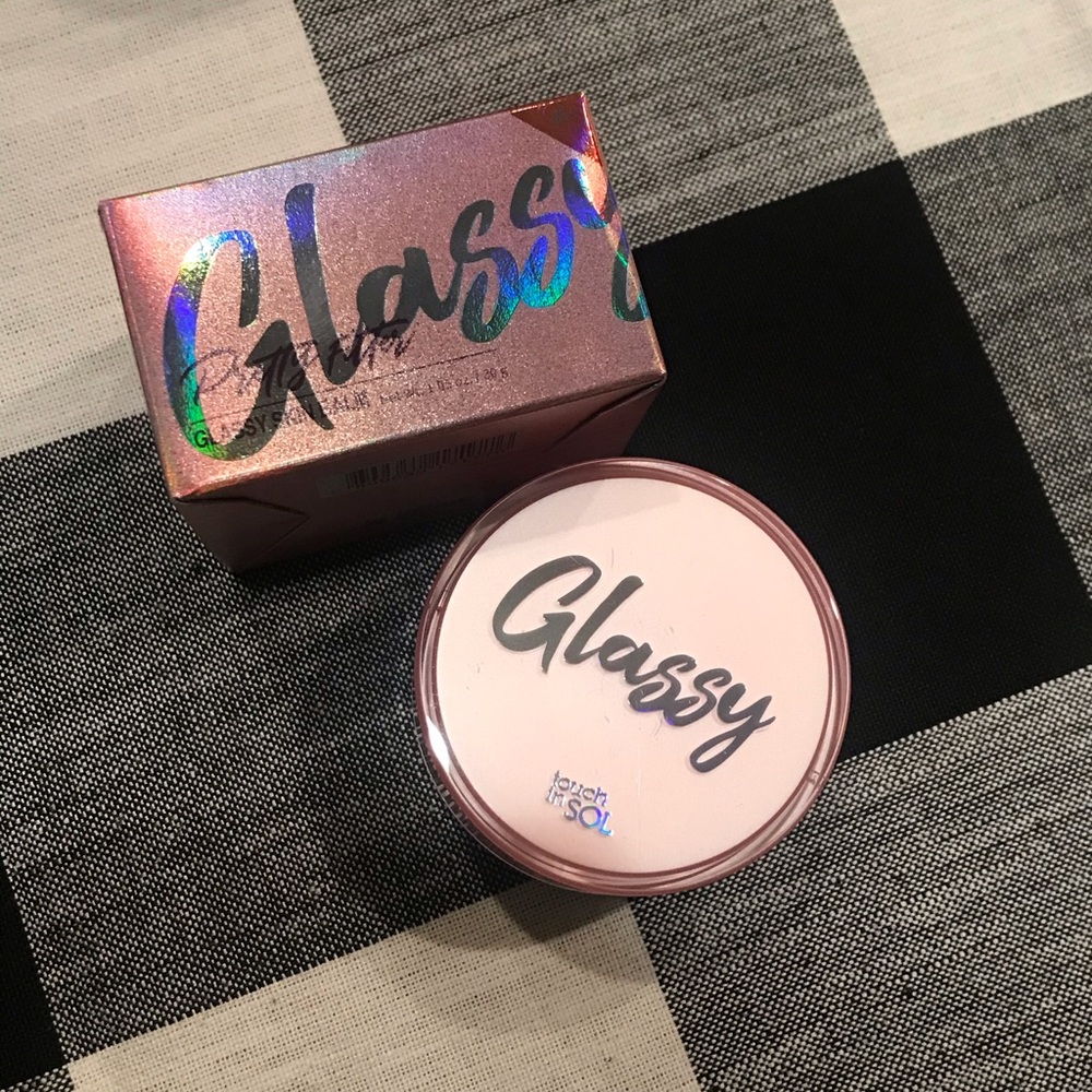 Touch In Sol Glassy Pretty Filter Skin Balm
